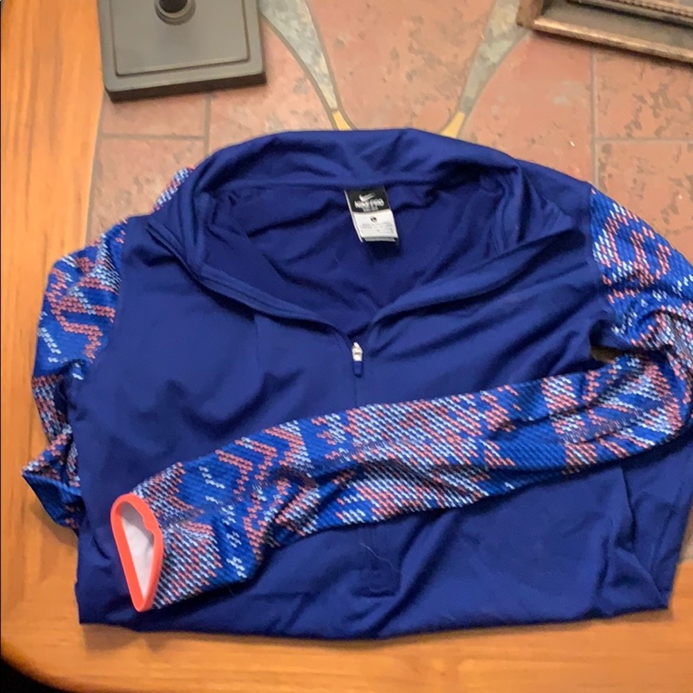 Nike pro dri-fit pullover